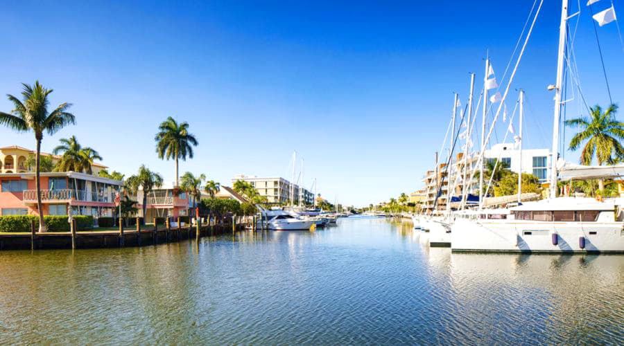 What are the most popular vehicle choices at Fort Lauderdale airport?